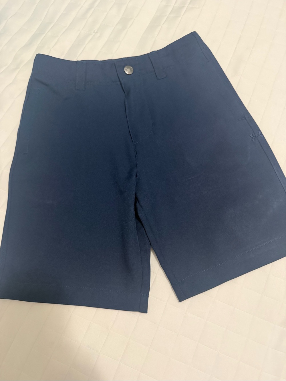 Boys Blue Pattern Vineyard Vines polo & Navy Shorts under armour - Picture 3 of 3